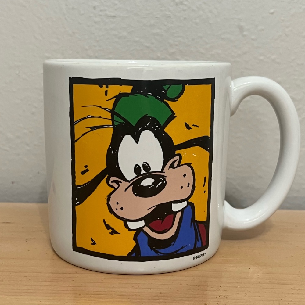 Vintage Disney Goofy coffee mug